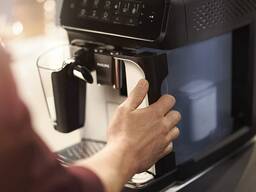 PHILIPS 3200-as sorozatú teljesen automata eszpresszógép - LatteGo tejhabosító, 5 kávés rú